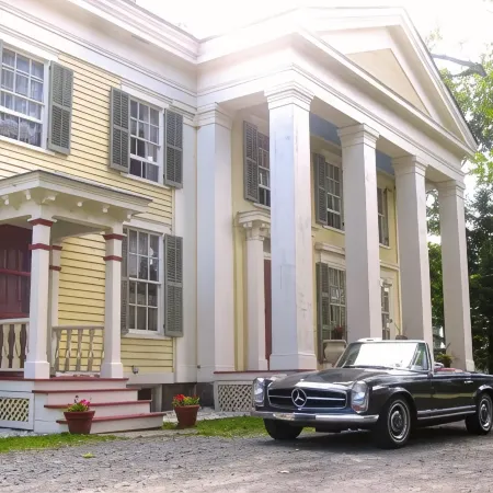 Oakcliff Bed and Breakfast Hotels in Halfmoon