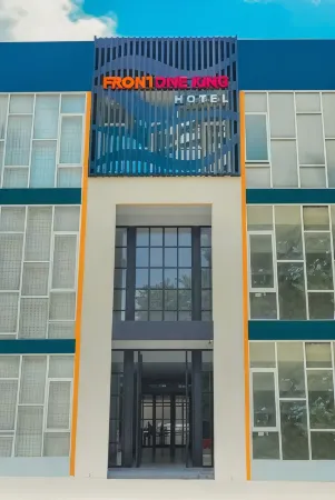 Front One Premier King Hotel