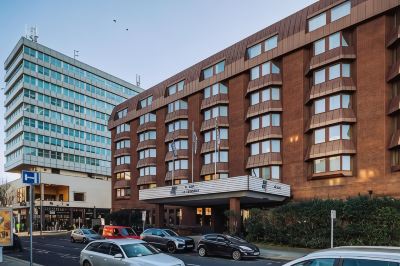 Hotel Exterior Pentahotel Reading Photo