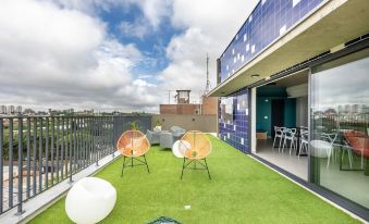 Fully Equipped Apartments Just a few Steps From the Botanical Garden in Curitiba - EBI