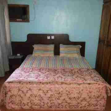 Garentiti Apartment - Silver Room in Asaba, Nigeria Rooms