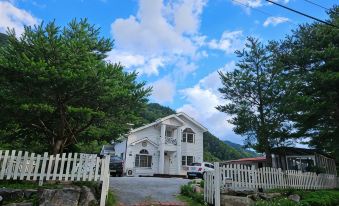 Nandane House in Buyeon-Dong, Gangneung