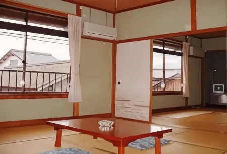 Minshuku Wada Отели рядом со станцией Yūhigaura-Kitsu-onsen Railway Station