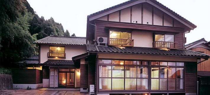 Genroku Hotels in Kami