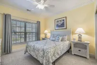 3 Bed 2 Bath Condo, 1 Mile to Beach, Sleeps 8  2X Pools, Golf, Gym, Elevator