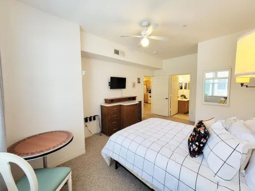 Mom's Magical Retreat"Close to the Magic, but away from the mayhem