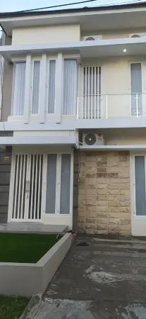 Villa Kayana EE6 - 3 Bedrooms Отели в г. Junrejo