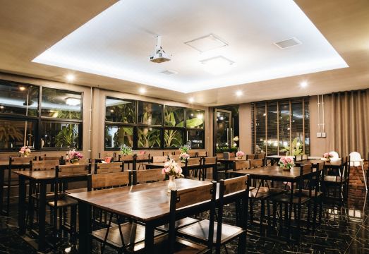 트림 호텔 외관