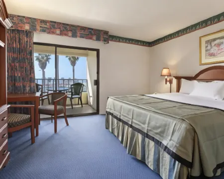 Travelodge by Wyndham Sunset-Huntington Beach Ocean Front Hotels in Sunset Beach