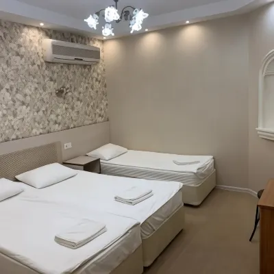 Cayanyi Hotel
