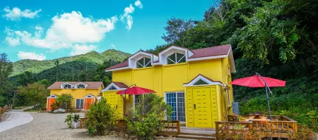 Hwasun Bliss Pension Отели в г. Хвасун