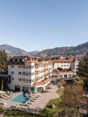 Majestic - Unique Spa Resort Hotels in der Nähe von Cron4 Hallenbad & Sauna