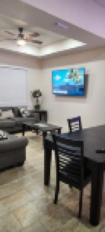 Modern Place,  3-bedroom house with WiFi, AC, spacious in welcoming Lehigh Acres