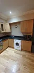 Luxury, Spacious 2 Bed Apartment with FREE AMPLE OFF ROAD PARKING!