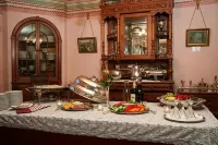 Martine Inn - breakfast