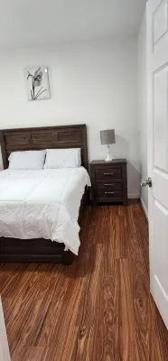 Cozy and Neat house in a quite and safe neighborhood, very friendly hosts!! Các khách sạn ở Gateway