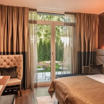Innspire Hotel Hotels near Munchen-Freiham Train Station