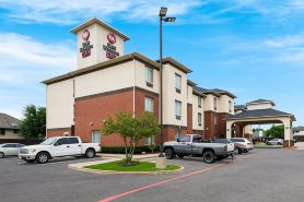 Best Western Plus Lake Dallas Inn  Suites
