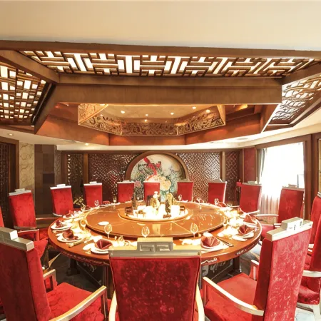 Ease Crystal Hotel (Yichang Xingguang Tiandi)
