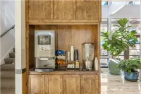Best Western Plus Canyonlands Inn - servizio colazione