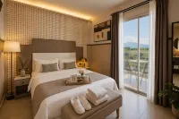 Elle Rooms & Suites
