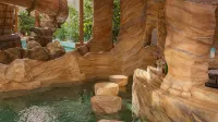 Phuket Emerald Beach Resort - 5 stjerner