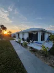 Wonderful 2 Bedroom 2 Bath Ocean Villa just quick walk from Treasure Cay Beach! のホテル