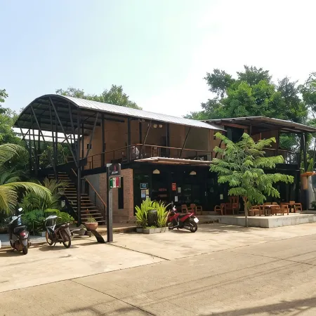 Yo's Corner : Co-working Space (Kohmak)