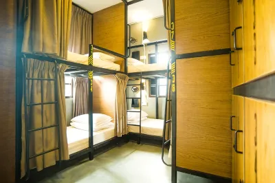 Traveller Bunker Hostel 1 Hotels in 