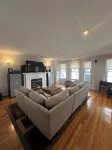 Huge Single Family Retreat-Work-Vacation-Near Convention Center & South Station - Bungalow