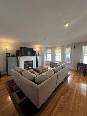 Huge Single Family Retreat-Work-Vacation-Near Convention Center & South Station - Bungalows