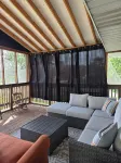 Cozy Home with  Big Porch near Downtown and Zoo - บังกะโล