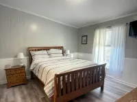 Acadia Retreat- 3 Bedroom, 2 Bath on Two Private Serene Acres Hotels in Lamoine