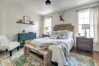 Southern Charm - Near Main with Hot Tub - 4-Star