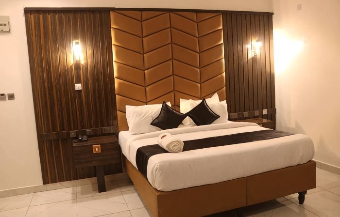VICTORIAN BLOOM HOTEL AND RESORT ASABA
