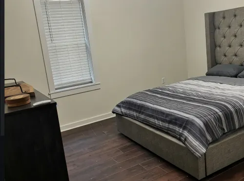 Luxury 2-bedroom apartment in downtown Elkins.