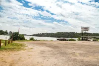 RanchWater Lodge In Granbury Texas
