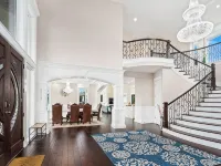Spacious 5BR Retreat New Seattle Hotels in Burien
