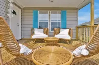 Sunset Sound Cottage -Waterfront with Sweeping Sound Views -2 Min Walk to Beach