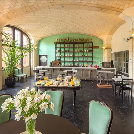 Factoria Hotel