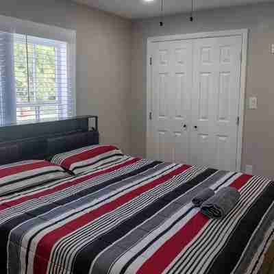 3-bedroom house in beautiful Valdosta with WiFi, AC. Enjoy your stay Rooms