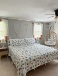 3-bedroom house in pleasant Ellsworth with AC, WiFi. Enjoy a cozy stay