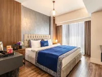 Union Hotel Port Hotels near Cihangir Square