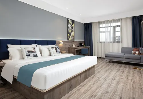 7-Day Premium Hotel (Songcheng Road Kaifeng Station Branch) - 2-stjärniga