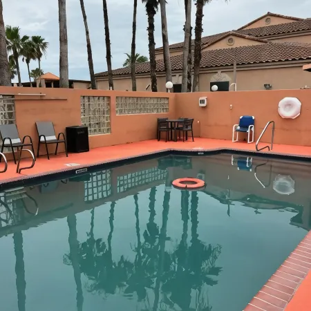 Super 8 by Wyndham South Padre Island
