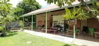 Baan Hinlad Home and Hostel ナトン埠頭周辺のホテル