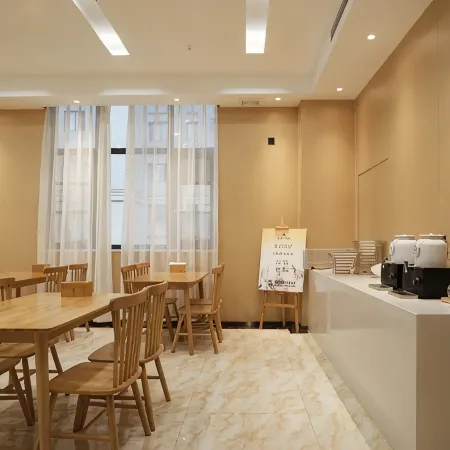 Lizun Haoting Hotel (Hebi Love City)