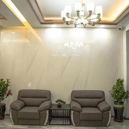 Borui Shangpin Hotel (Baiyin Bus Station)