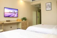 NEW CHANGAN HOTEL - balcony