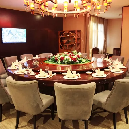 New Dynasty Hotel(Kaifeng Qingming Riverside Landscape Garden)
